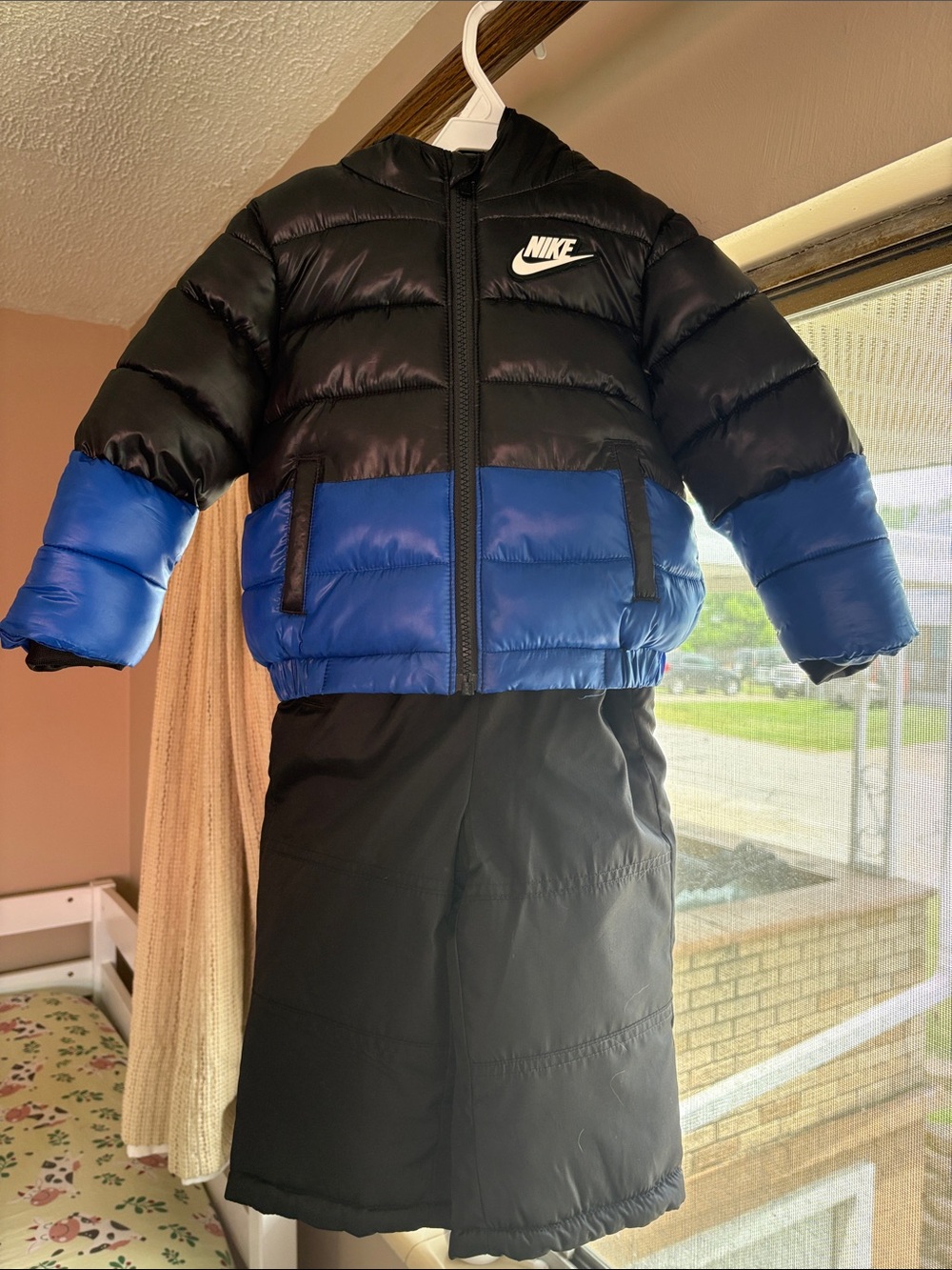 Nike Kids Black and Royal Blue Puffer Jacket with Hood